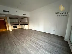 HUGE LAYOUT | VACANT | NEAR MALL