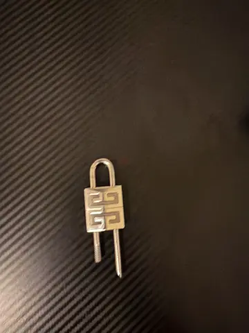 Givenchy lock