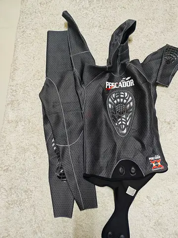 Wetsuit