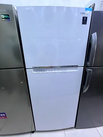 Samsung Top Freezer Refrigerator - White, Good Condition