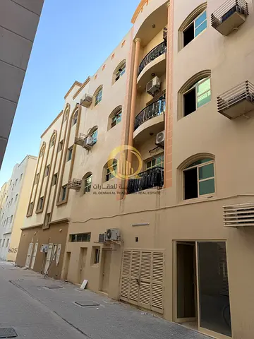 Building for sale in Muwailih area, fully renovated building with a 12% return.