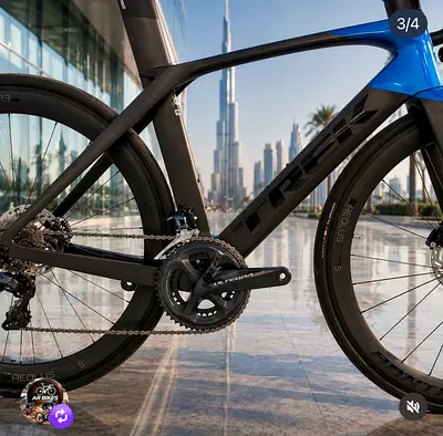 Trek Madone -SL-07 full carbon aerodynamic road bike shimano -11 speed disc brake