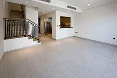 Luxury 3BR Townhouse | Vacant | Best Price