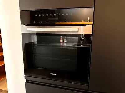 Miele H 7264 B Oven seamless design with clear text display and PerfectClean. Built-in integrated by