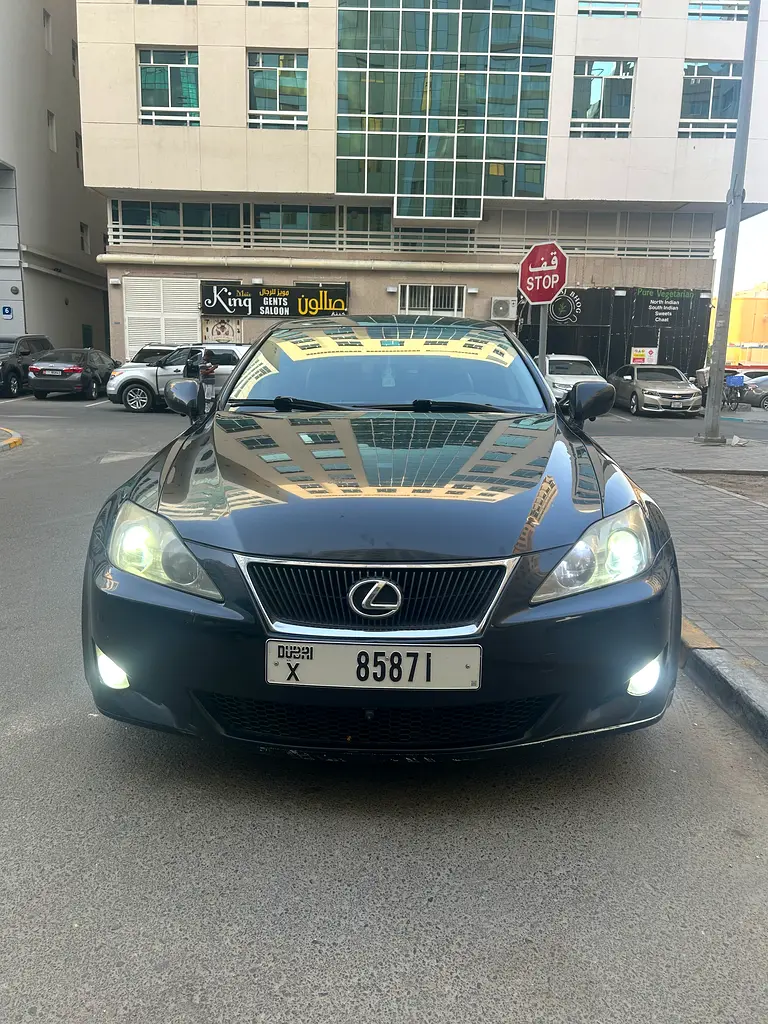 Lexus IS-Series 2006 — photo 1 of 12
