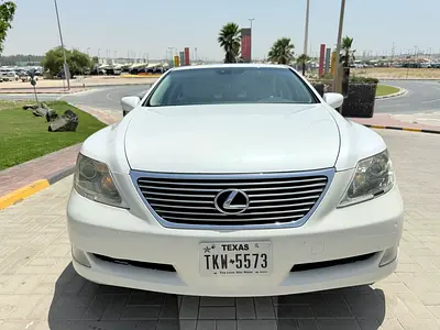 Lexus LS 460 2009 - American Specs - Excellent Condition