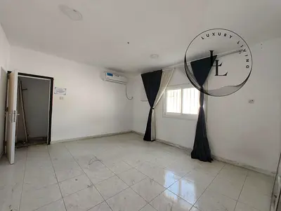Lavish and beautiful 3bhk villa available in 60k in al qadisia area.