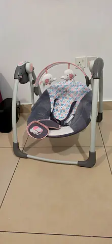 Electric Baby Swing with Plush Seat and Mobile - excellent  Condition