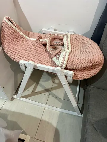 ‏baby bed