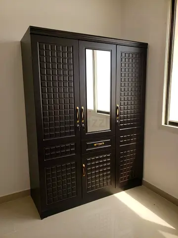 Brand New Dark Wood 3‑Door Wardrobe with Mirror and Drawers