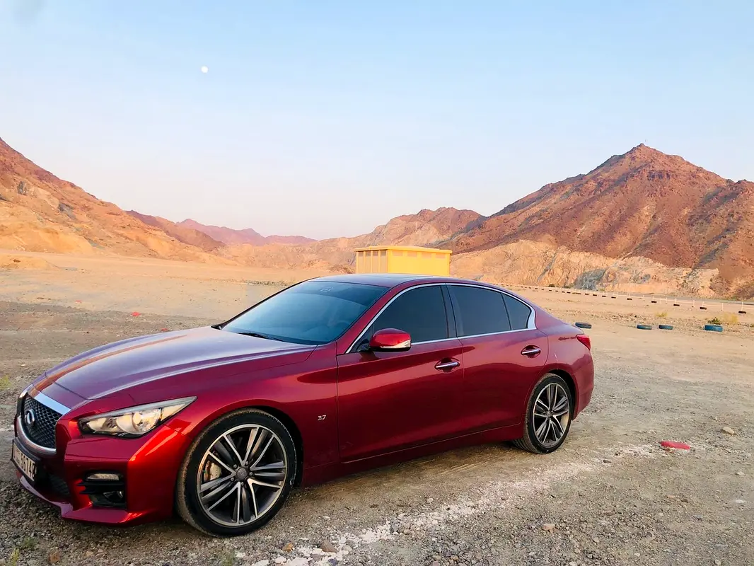 Infiniti Q50 2015 — photo 1 of 20