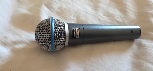 Shure-style Dynamic Handheld Vocal Microphone (Wired) - Good Condition