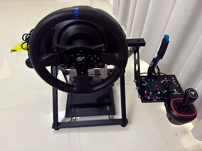 للبيع Thrustmaster T300 RS GT كامل 🔥