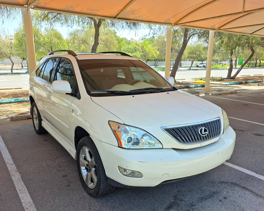Lexus RX-Series 2005 — photo 1 of 8