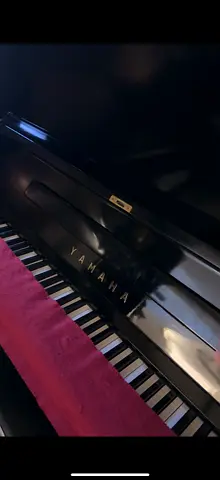 Yamaha Upright Piano in Good Condition