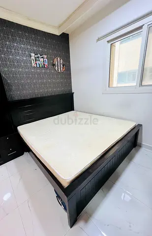 Super king Size Bed Frame with medical Mattress — Dark Wood Headboard - 200 x 200 Mtr