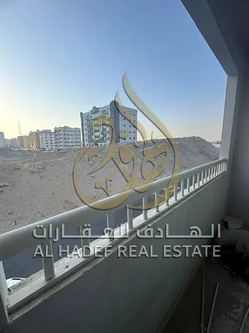 🏡✨ للإيجار السنوي في الشارقة – منطقة الخان ✨🏡  فرصة مميزة للسكن الراقي والراحة في واحدة من أفضل مناطق الشارقة 🔥 متاح الآن غرفة وصالة بمساحة ممتازة