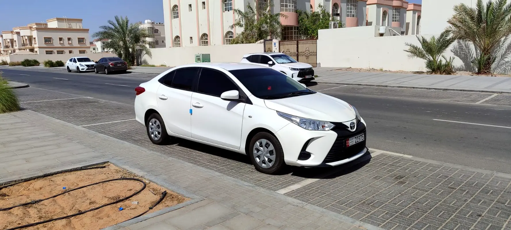 Toyota Yaris 2022 — photo 1 of 14