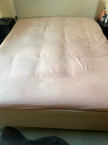 For FREE, IKEA Queen Bed with mattress 160 cm × 200 cm