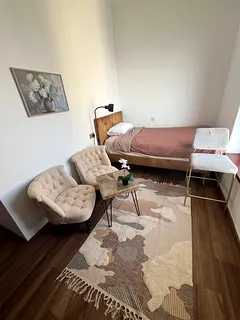 Super clean cozy room with window at JBR