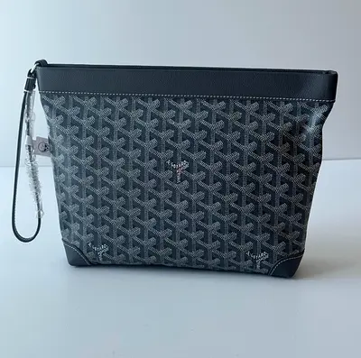 Goyard conti pouch