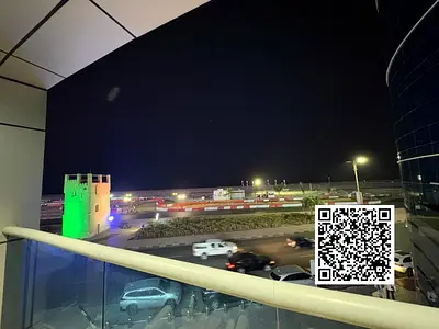 شقة رائعة بإطلالة بحرية خلابة مكونة من غرفتين نوم متاحه للبيع في كورنيش ريزيدنس عجمان