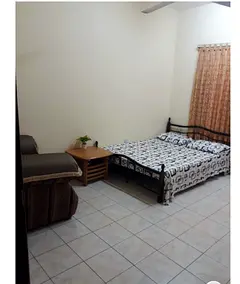 Room available for Executive Bachelor