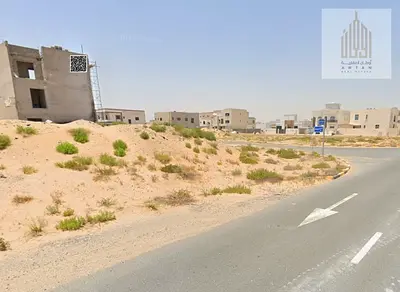 فرصة مميزة لامتلاك أرض سكنية في منطقة الحليو 1 – عجمان، بموقع حيوي مناسب للسكن أو الاستثمار.