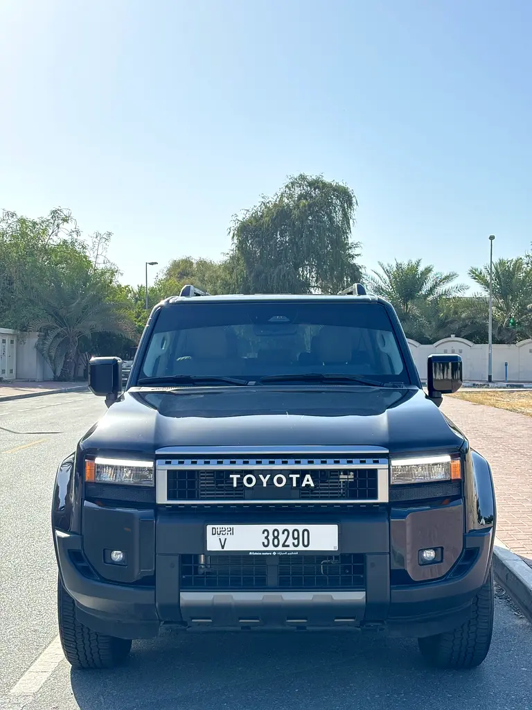 Toyota Prado 2025 — photo 1 of 9