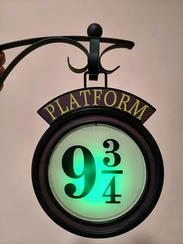 Platform 9 3/4 Decorative Wall Sign (Harry Potter Style) Night light