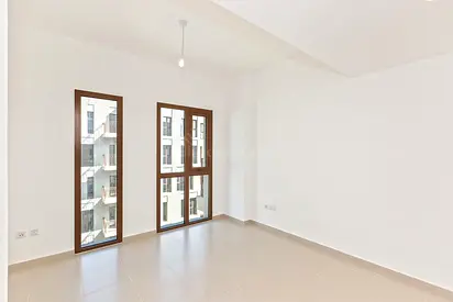 WELL MAINTAINED | GREAT DEAL | READY TO MOVE IN