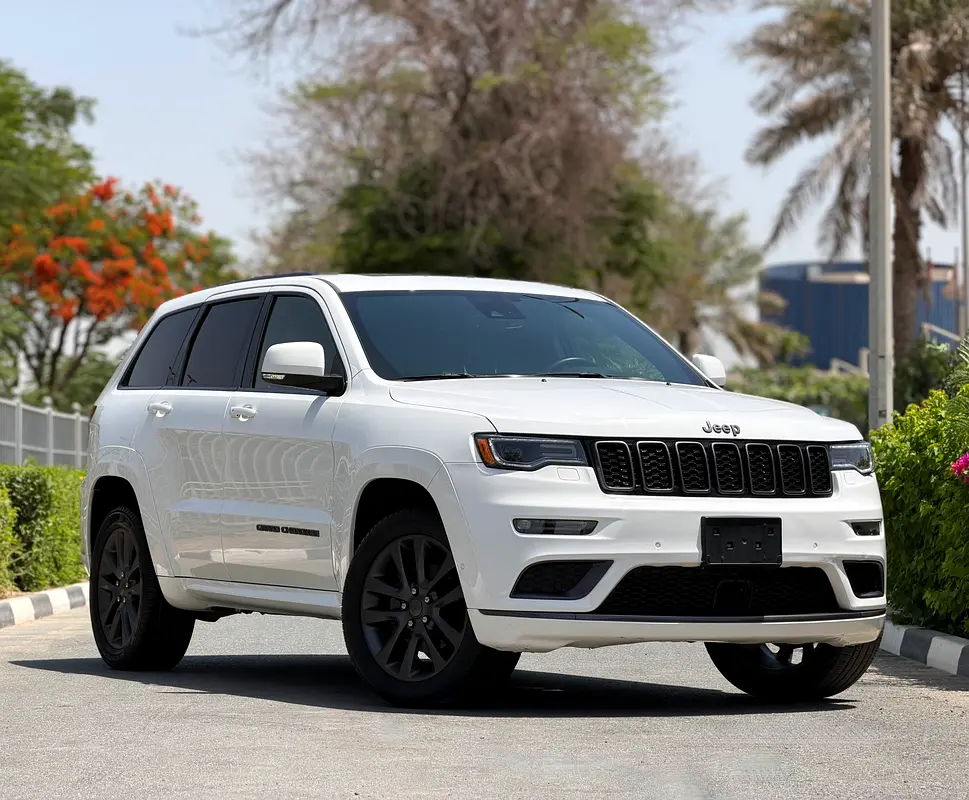 Jeep Grand Cherokee 2019 — photo 1 of 15