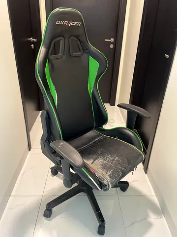 Free Used DXRacer Formula Gaming Chair — Black  Green, High Wear