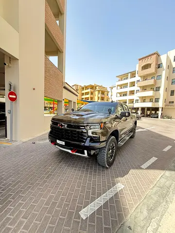 2023 Chevrolet Silverado ZR2 - GCC Specs - Like New!