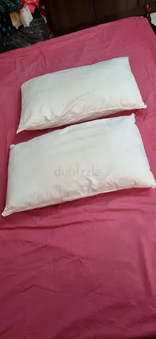 2 strong pillows