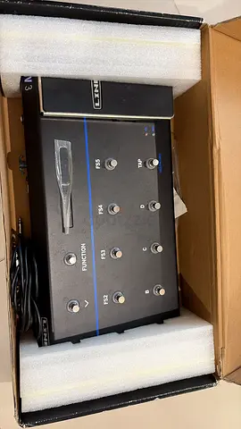 Line 6 Spider V 60 + FBV3 Foot Controller Bundle