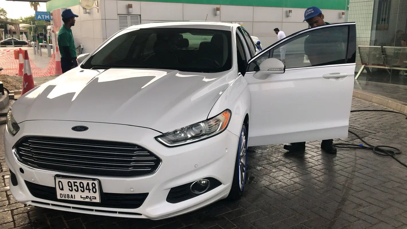 Ford Fusion 2015 — photo 1 of 10