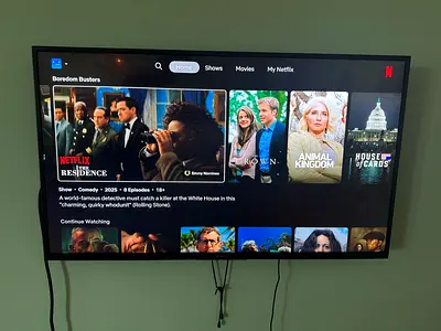 Sony Bravia 43’ Ultra HD TV with stand and wall bracket