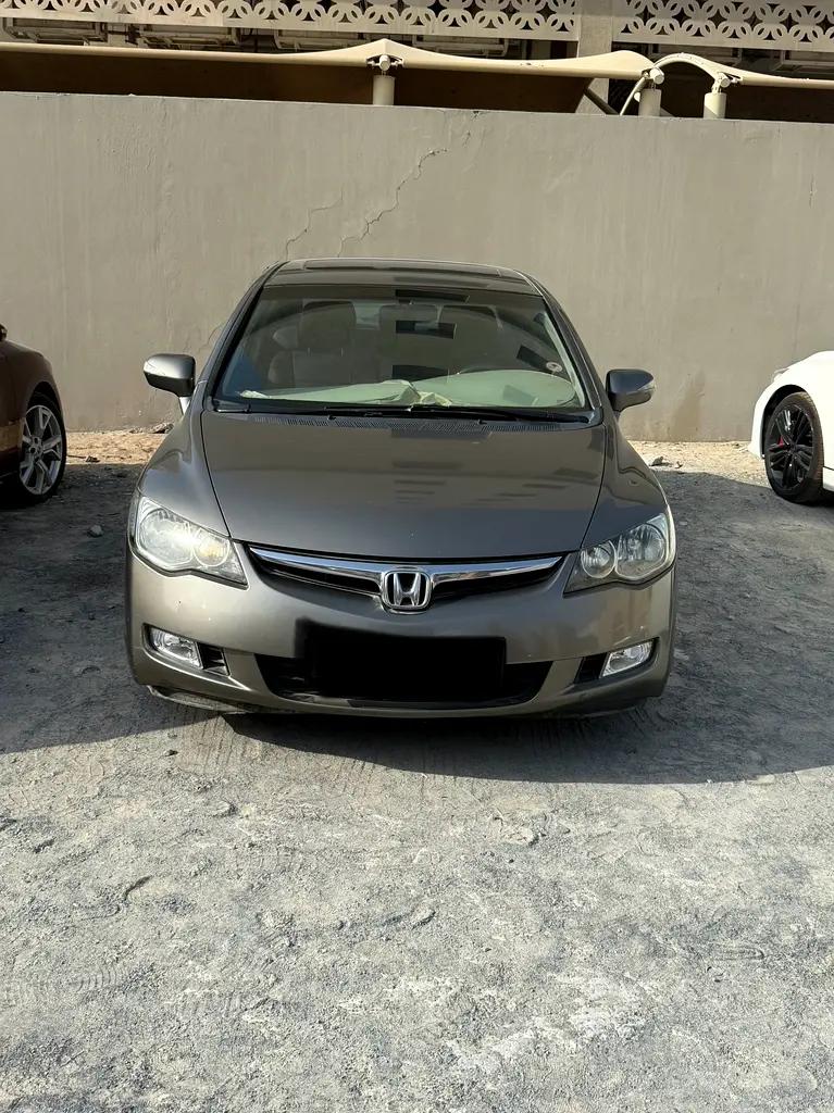 Honda Civic 2008 — photo 1 of 9