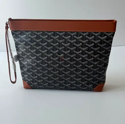 Goyard conti pouch