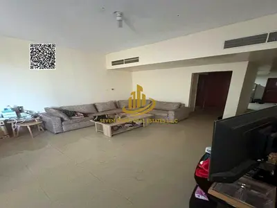 Studio in a prime location within Horizon Tower, including parking.
