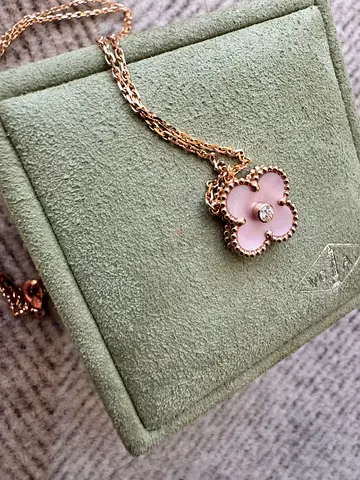 VCA Holiday Pendant Pink Mother of Pearl Van Cleef  Arpels