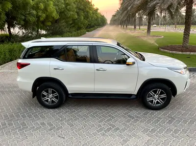 2020 Toyota FORTUNER 照片 10
