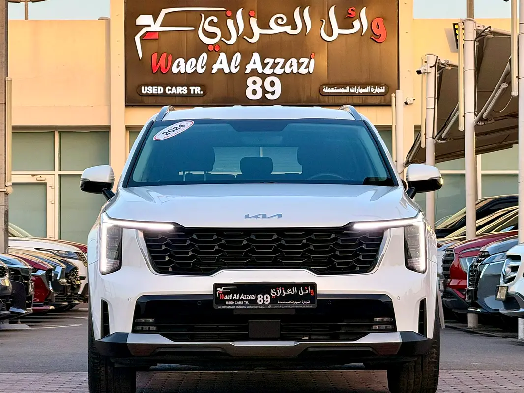 Kia Sorento 2024 — photo 1 of 18
