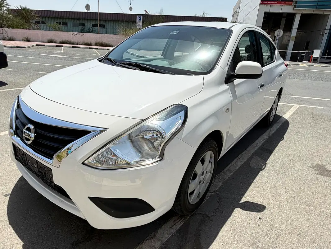 Nissan Sunny 2023 — photo 1 of 12