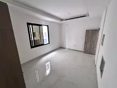 High-end studio apartment, ground floor, first occupancy, semi-detached kitchen, built-in wardrobes,