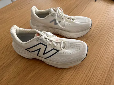 New Balance 1080v14 Running Shoes - Mens Size 44EU/9.5UK 2E (hardly used - just Testrun)
