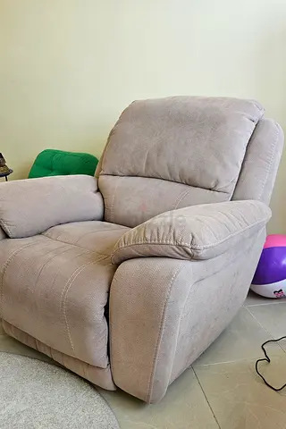 Comfortable single beige swing and extendable - good condition