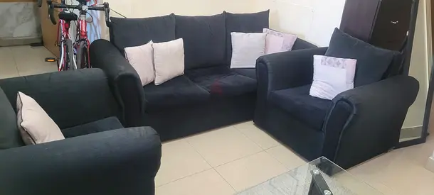 Old and used sofa set