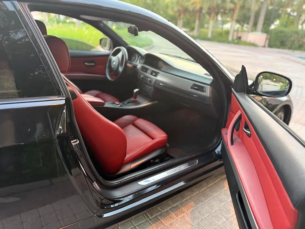 BMW 3-Series 2012 — photo 1 of 20